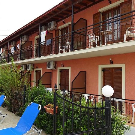 Marilena Apartments & Studios Ypsos Exteriör bild