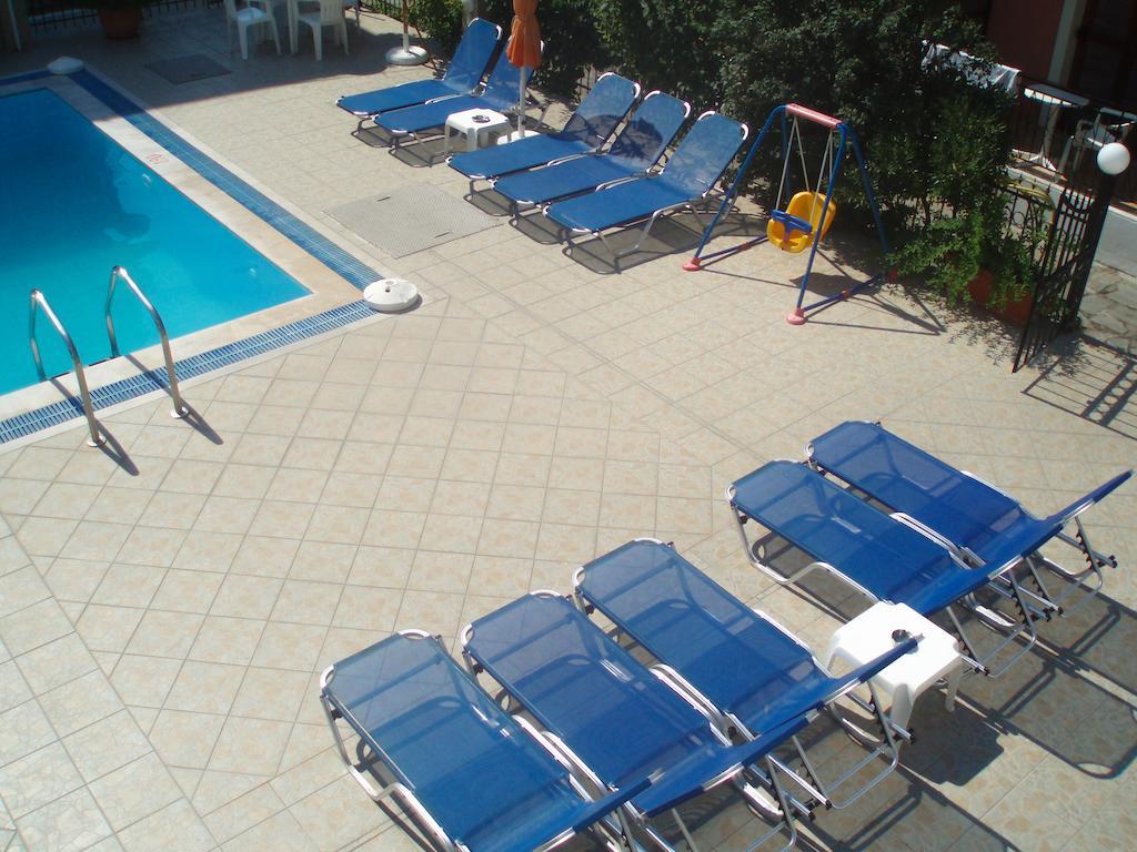 Marilena Apartments & Studios Ypsos Exteriör bild