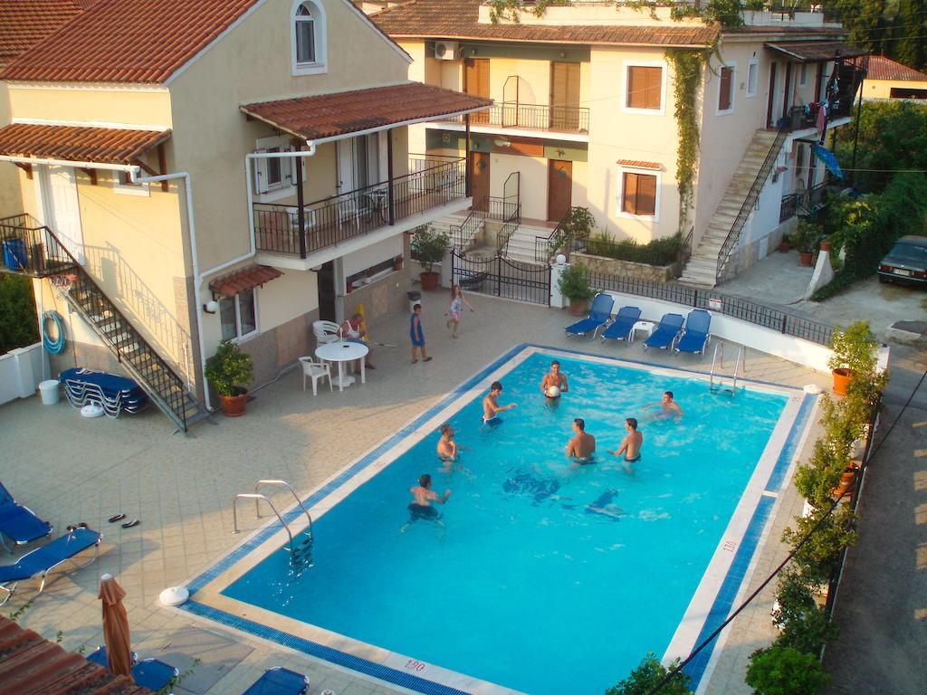 Marilena Apartments & Studios Ypsos Exteriör bild