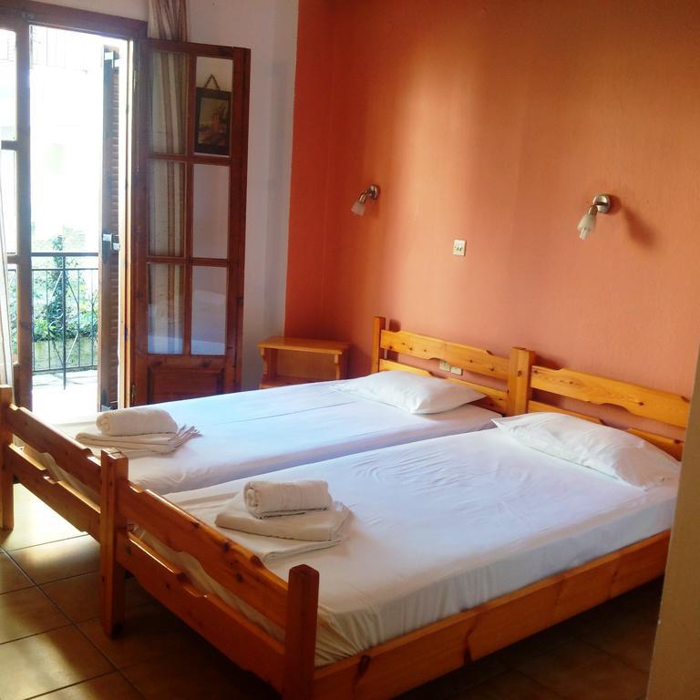 Marilena Apartments & Studios Ypsos Exteriör bild