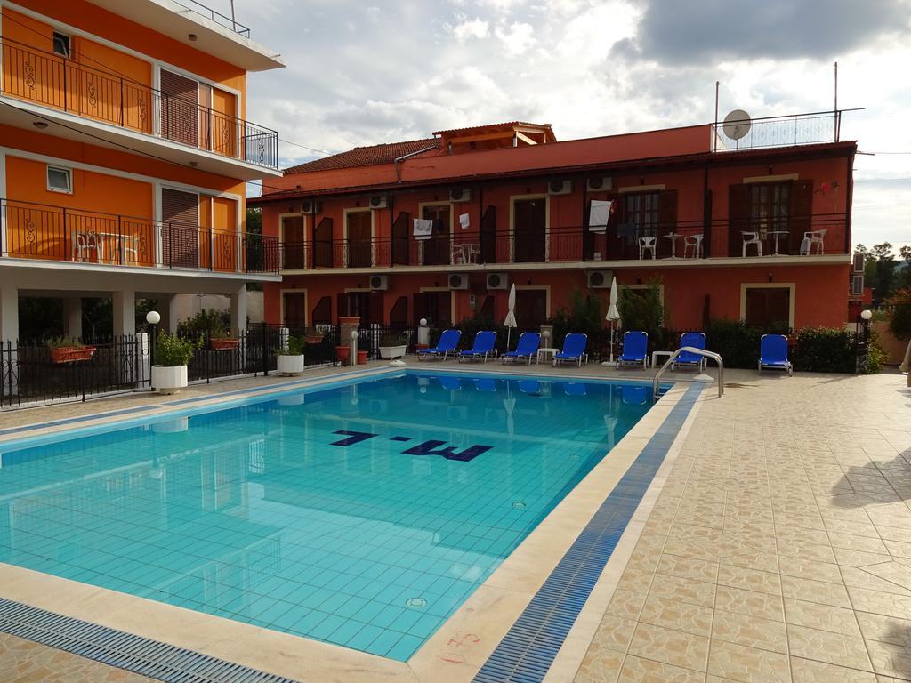 Marilena Apartments & Studios Ypsos Exteriör bild